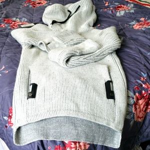 High collard sweater, soft and warm wool